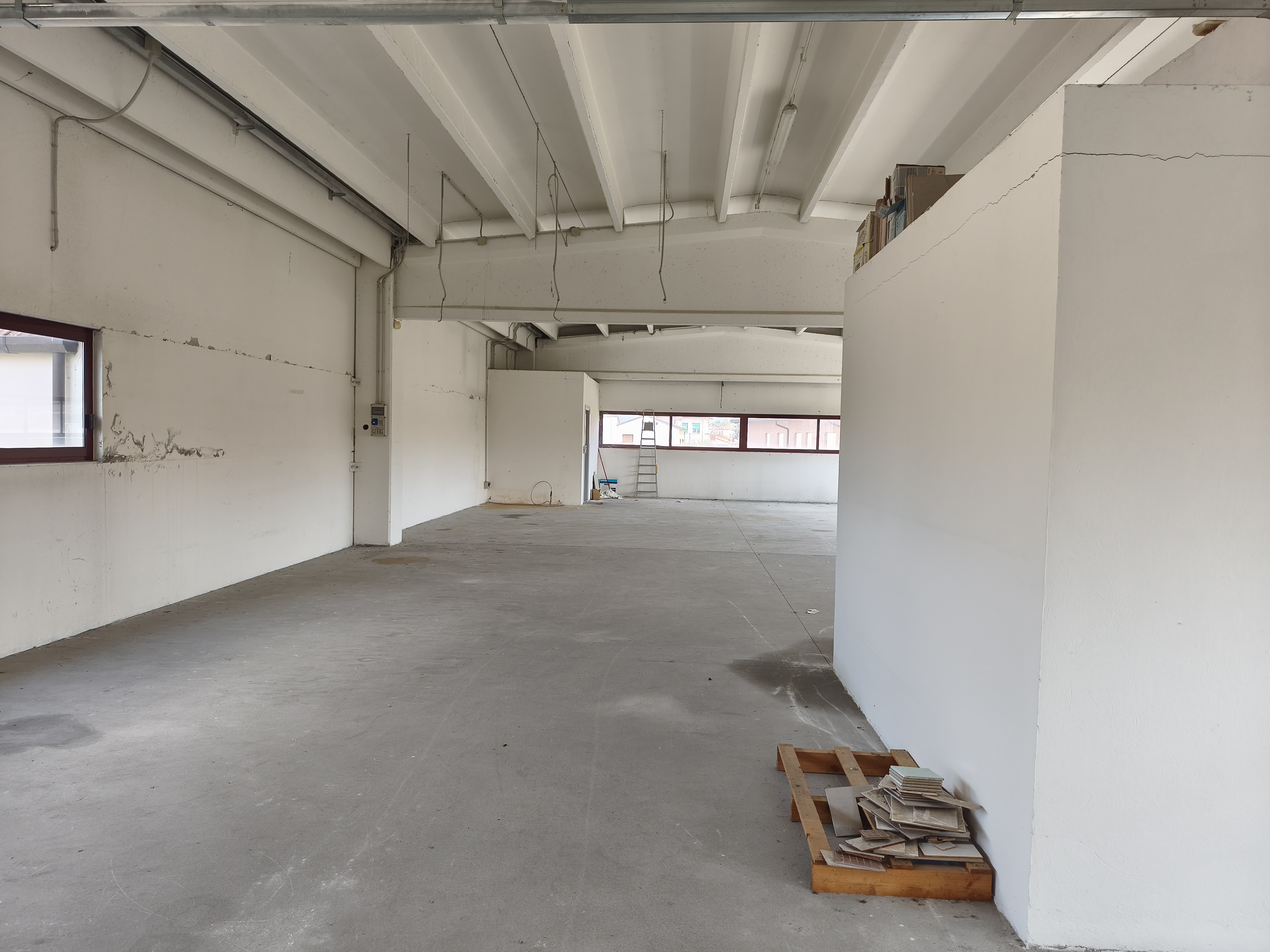 Via Modena 267 – Scala, ascensore e collegamenti – foto 1