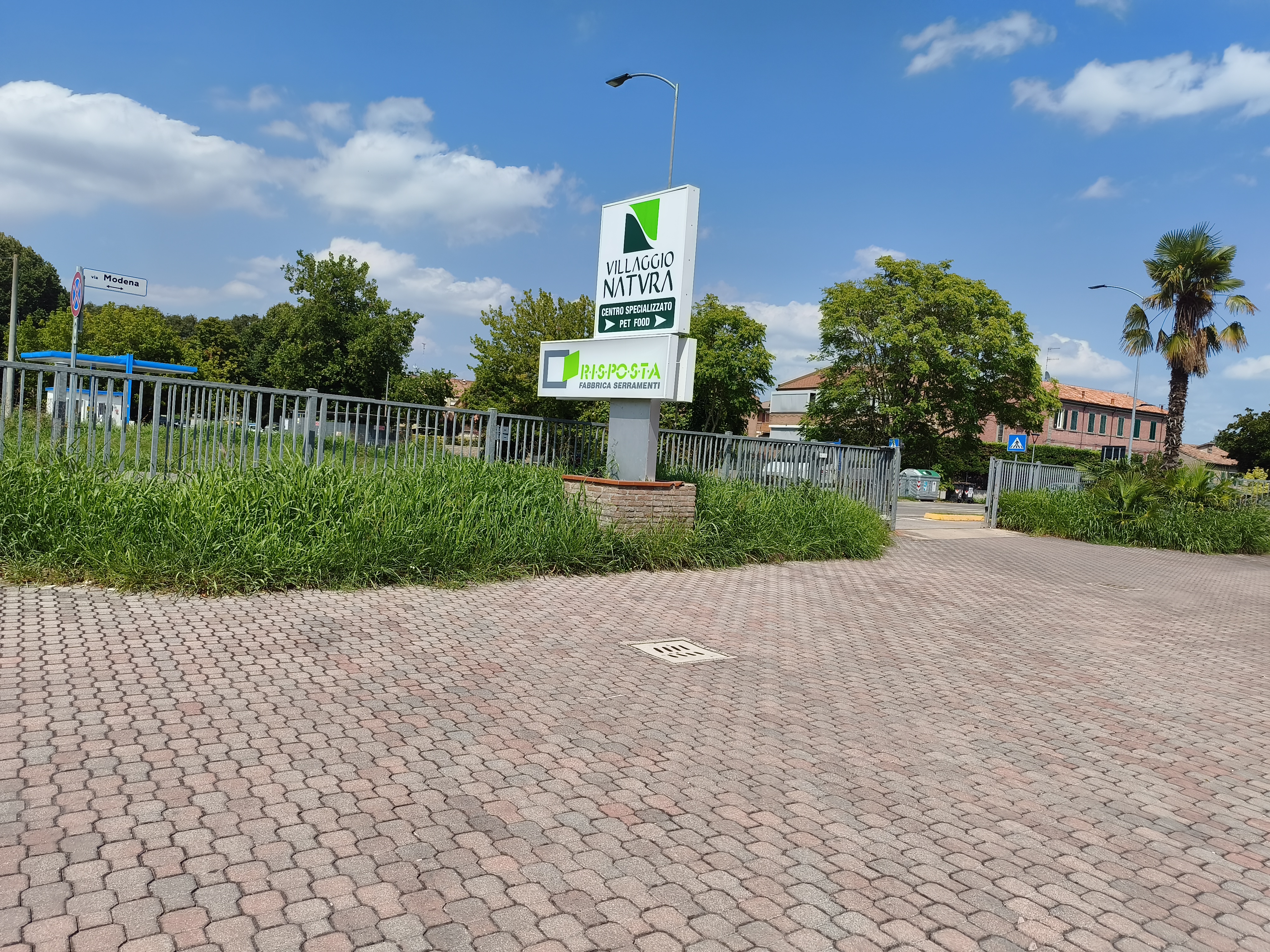 Via Modena 267 – Esterni, ingresso e visibilità – foto 3