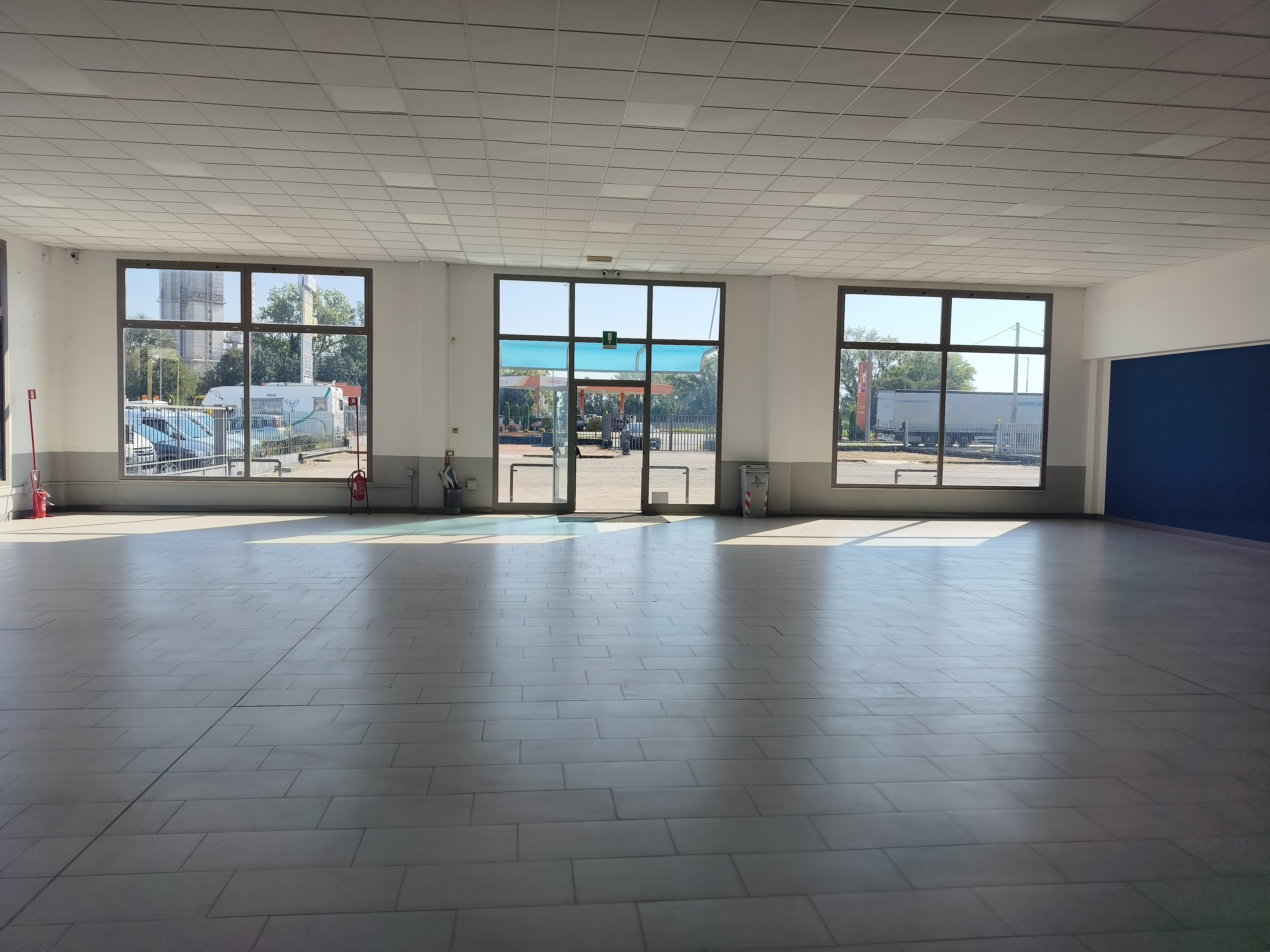 Via Eridano 7 – Showroom e area espositiva – foto 4