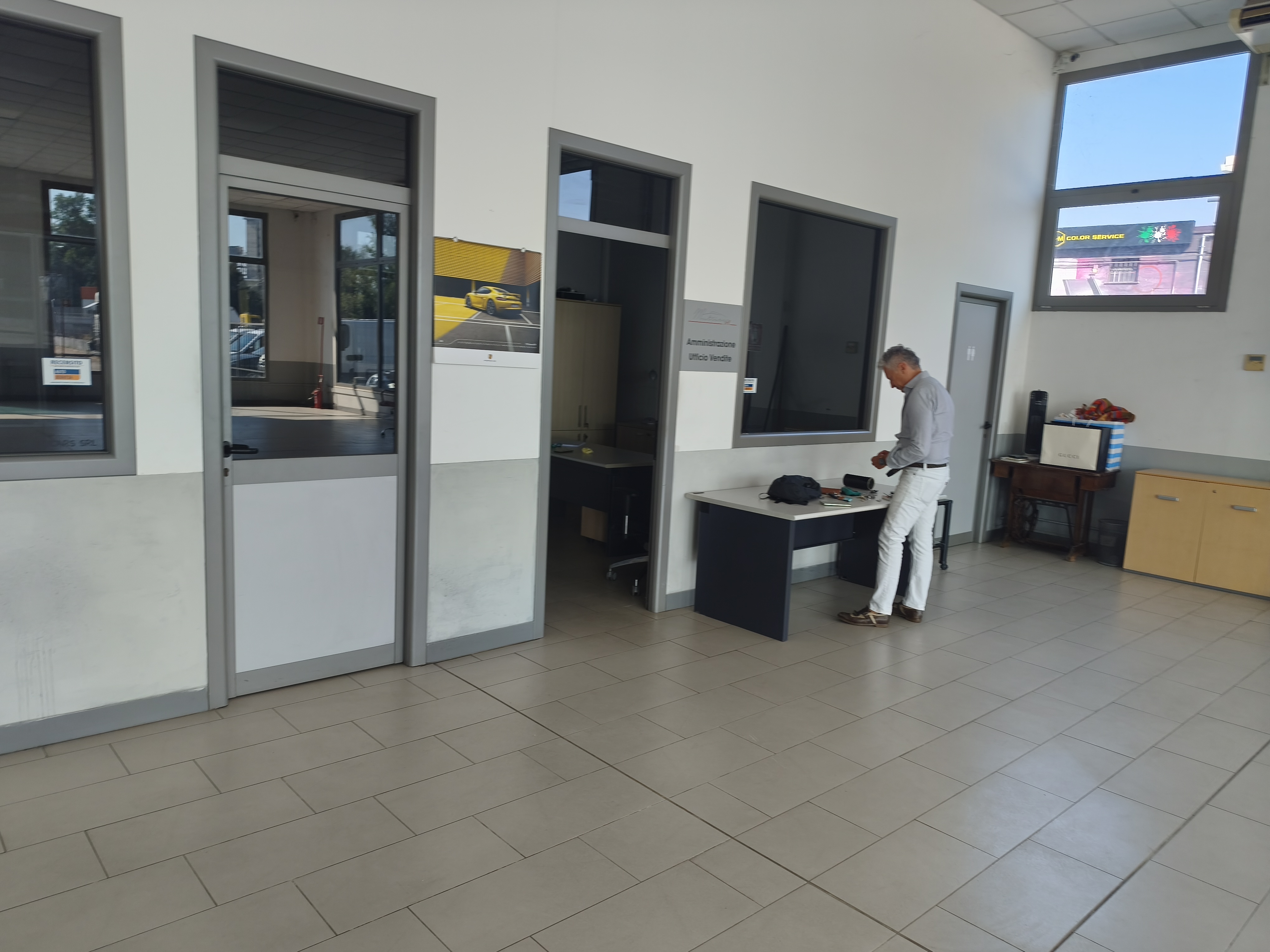 Via Eridano 7 – Showroom e area espositiva – foto 7