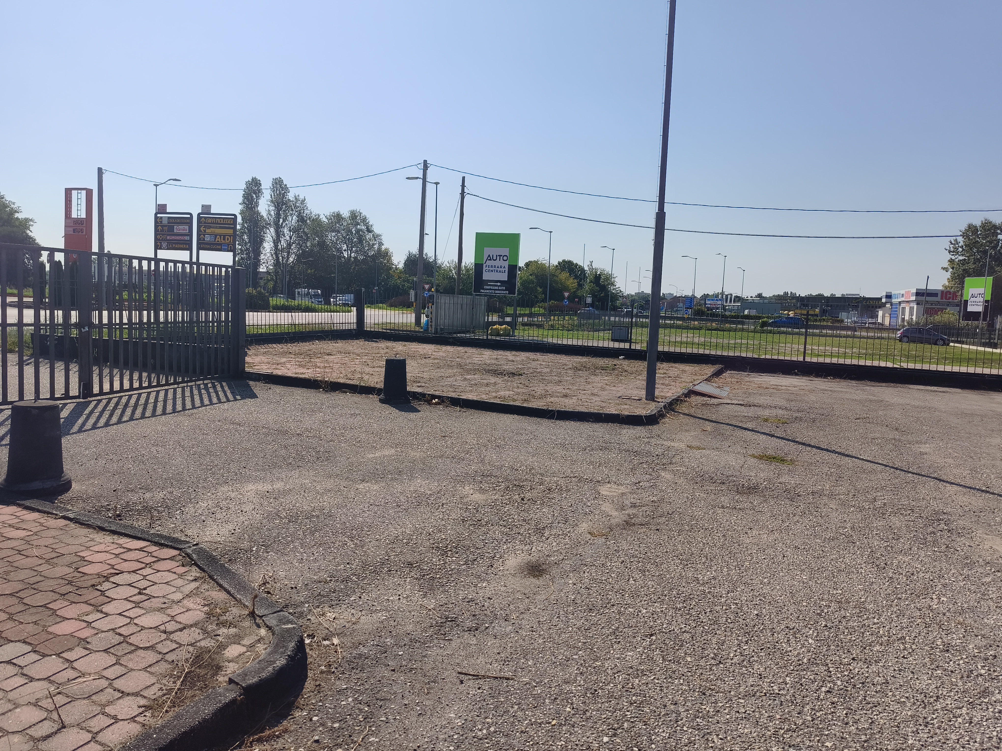 Via Eridano 7 – Esterni, facciata e parcheggio – foto 4
